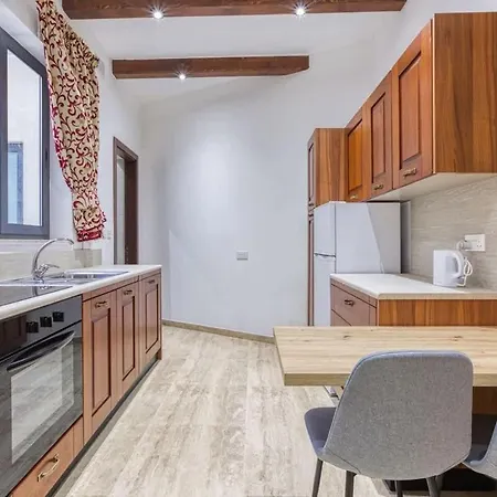 Lejlighed In The Heart Of Qormi Village