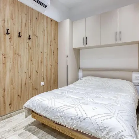Qormi With Easy Access Across Malta * Santa Vennera