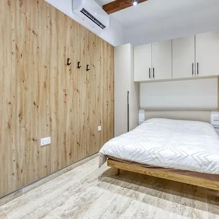 In The Heart Of Qormi Village * Santa Vennera