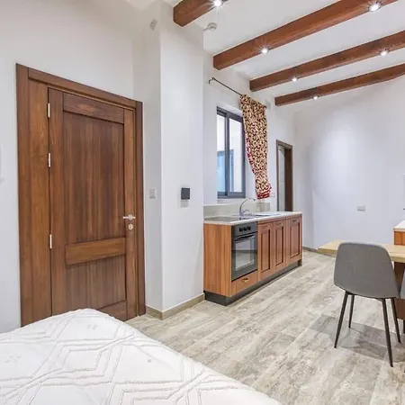 In The Heart Of Qormi Village Апартаменты