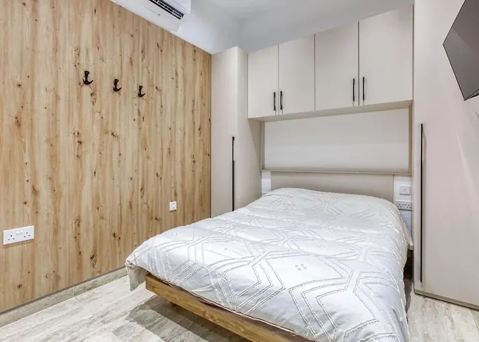 In The Heart Of Qormi Village * Santa Vennera